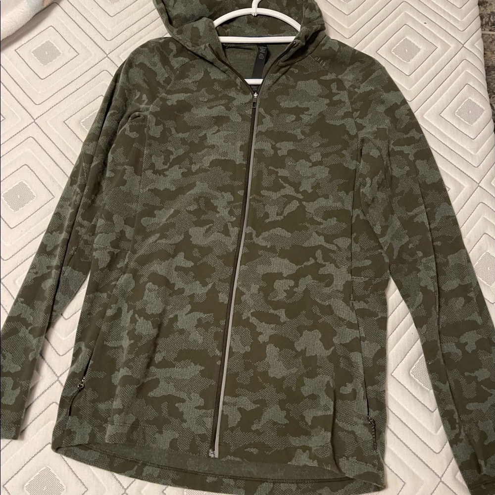 Lululemon hoodie size small camouflage never worn